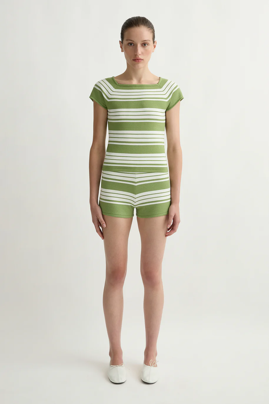 ANNA SHORT - Image 6