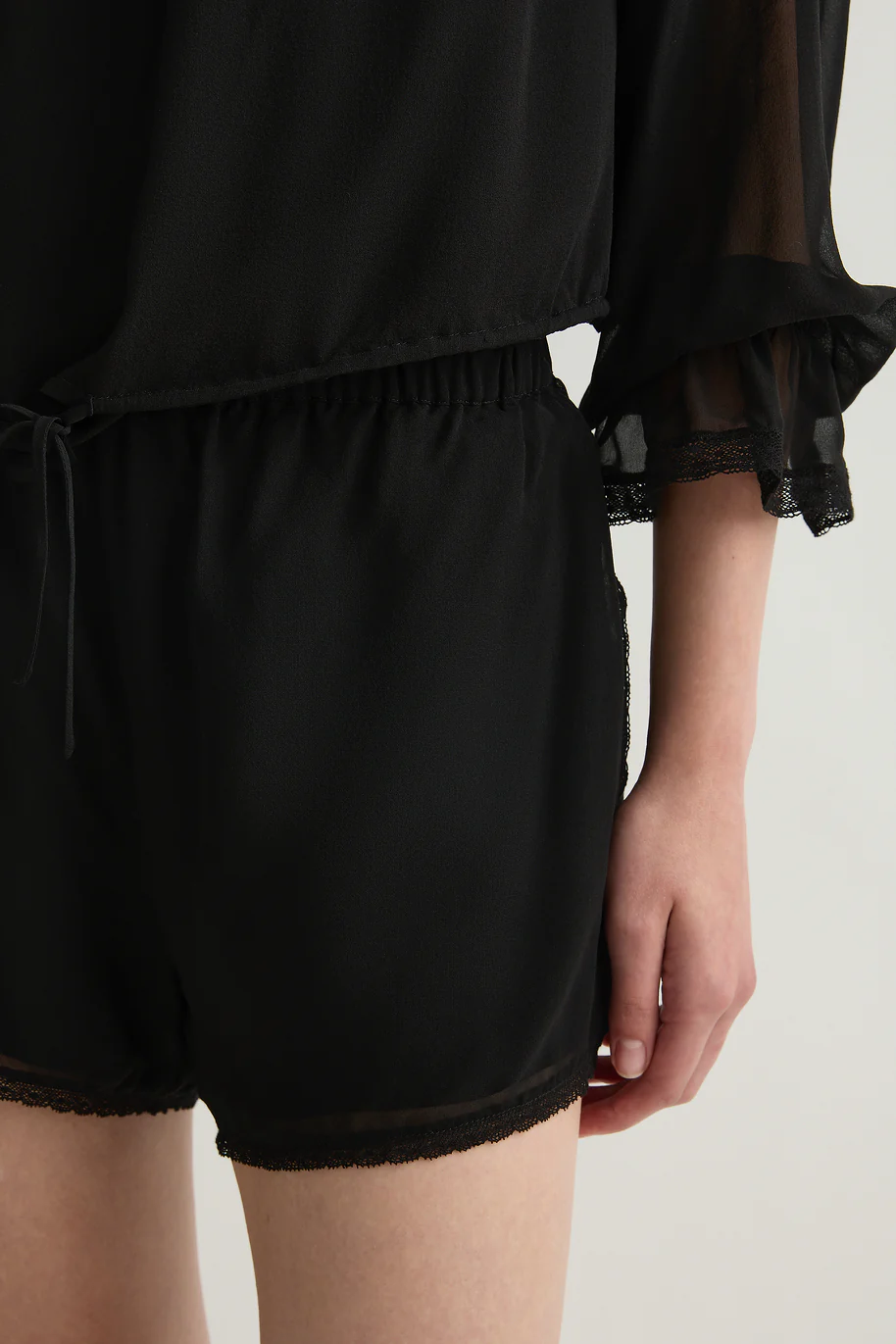 PRISCILLA SHORT - Image 5